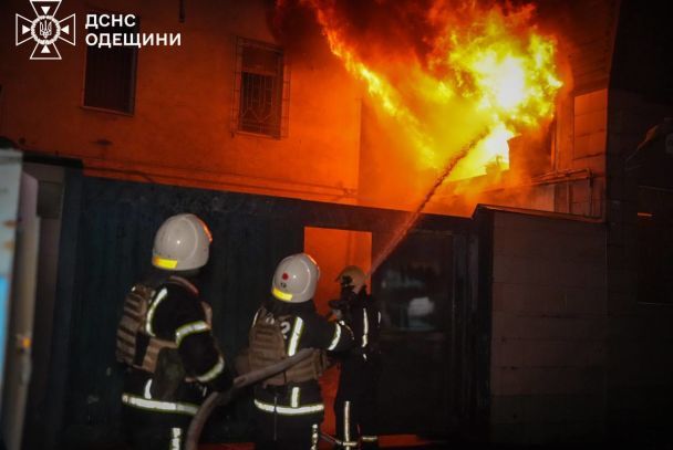 Последствия вражеской атаки в Одессу/Фото: ГСЧС