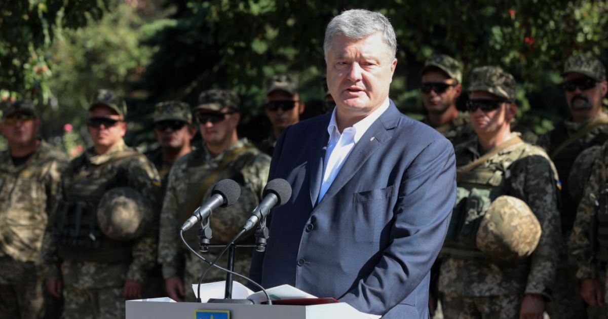 Порошенко вспомнил случай, как Маккейн на него обиделся