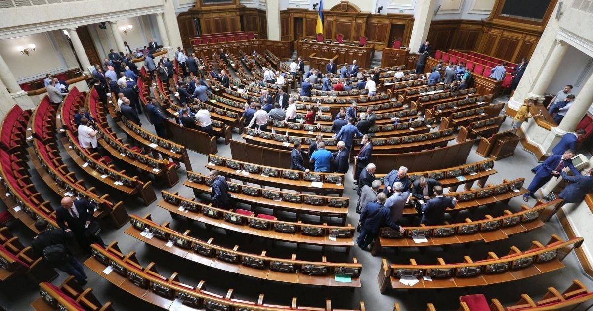Клюєв і Шарій ідуть в Раду: чим відомі ці скандальні мисливці за мандатом