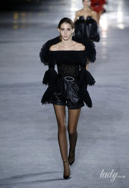 Коллекция Saint Laurent прет-а-порте сезона весна-лето 2018 / © East News