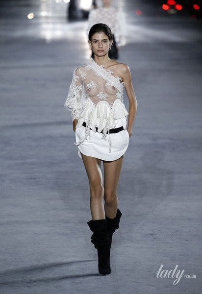 Коллекция Saint Laurent прет-а-порте сезона весна-лето 2018 / © East News