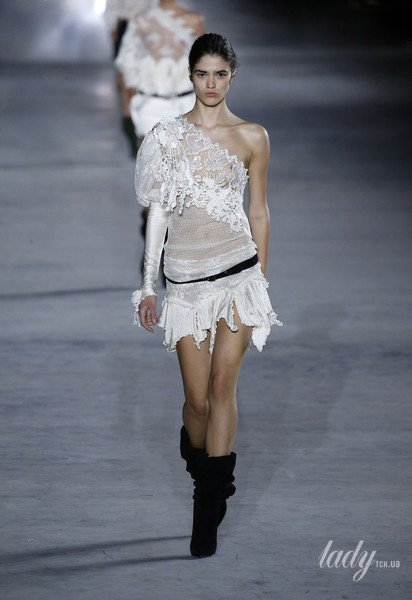 Коллекция Saint Laurent прет-а-порте сезона весна-лето 2018 / © East News