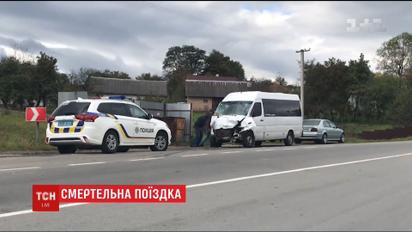 Один человек погиб из-за столкновения рейсового автобуса с легковушкой на Прикарпатье