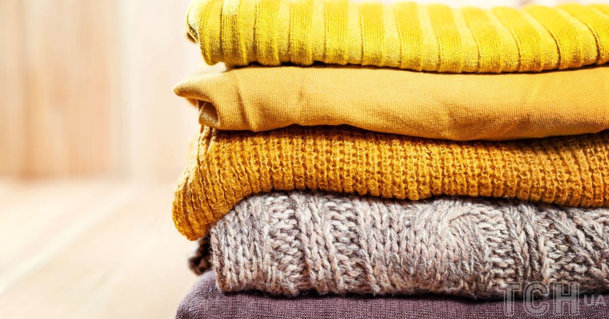 Топ-4 способів освіжити одяг між пранням і заощадити час