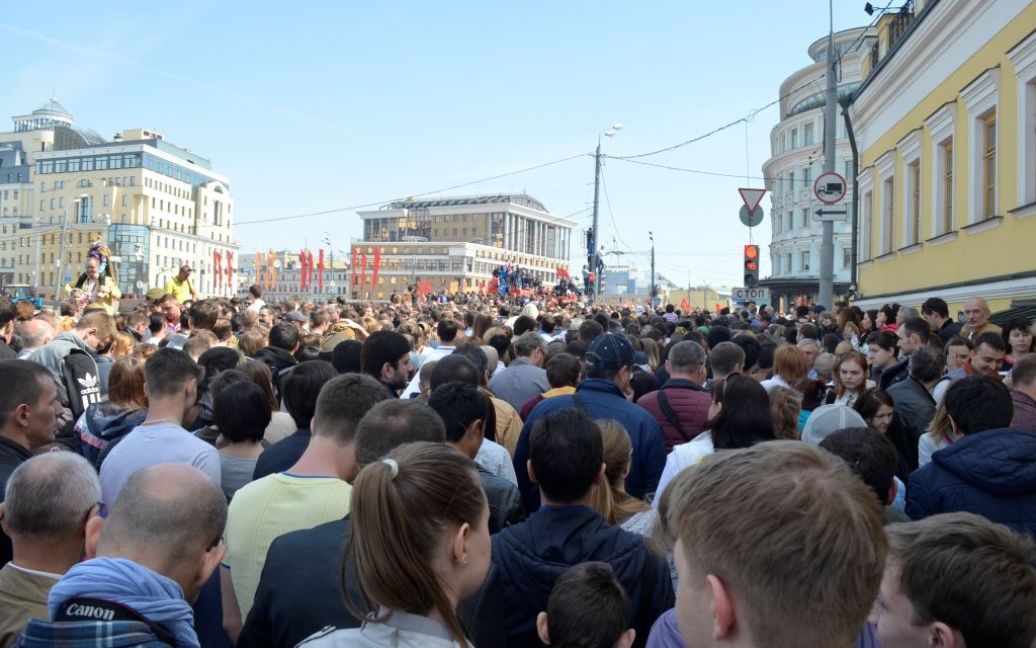 Россияне так и не смогли попасть на разрекламированный парад / © Фото Дмитрия Флорина