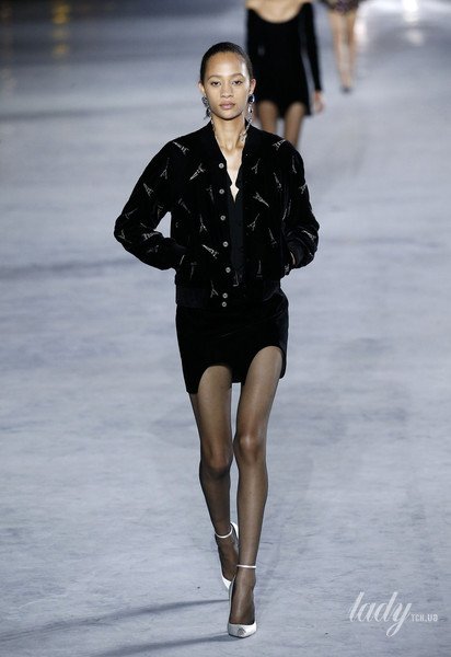Коллекция Saint Laurent прет-а-порте сезона весна-лето 2018 / © East News