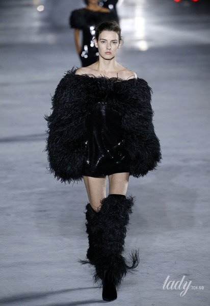 Коллекция Saint Laurent прет-а-порте сезона весна-лето 2018 / © East News