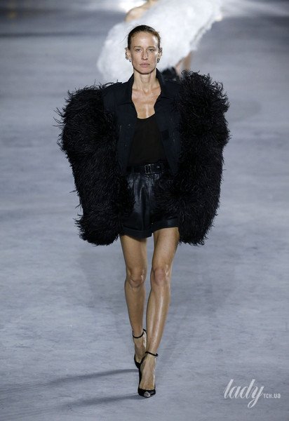 Коллекция Saint Laurent прет-а-порте сезона весна-лето 2018 / © East News
