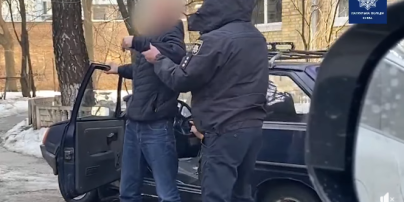 Ехал задним ходом: в Киеве остановили пьяного водителя, который даже не мог говорить (видео)