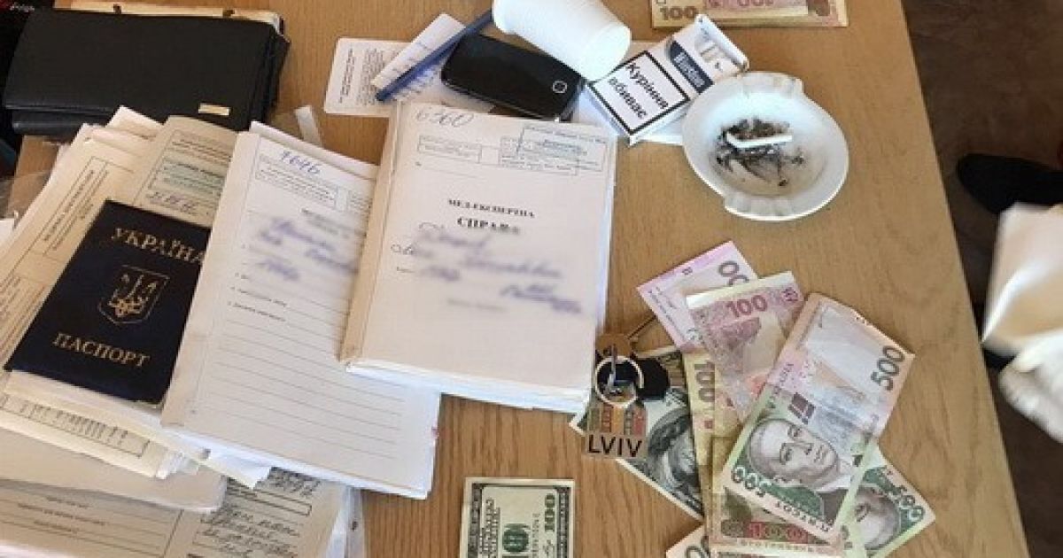 У Львові глава медико-соціальної комісії вимагала хабарі від людей з інвалідністю_3 / © СБУ