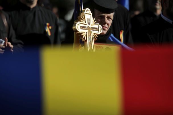 Представники Румунської православної церкви агітують за референдум.