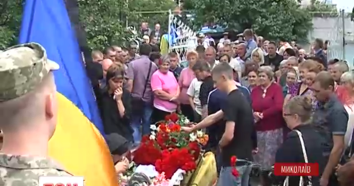 Миколаївці провели в останню путь Анатолія Дубовика