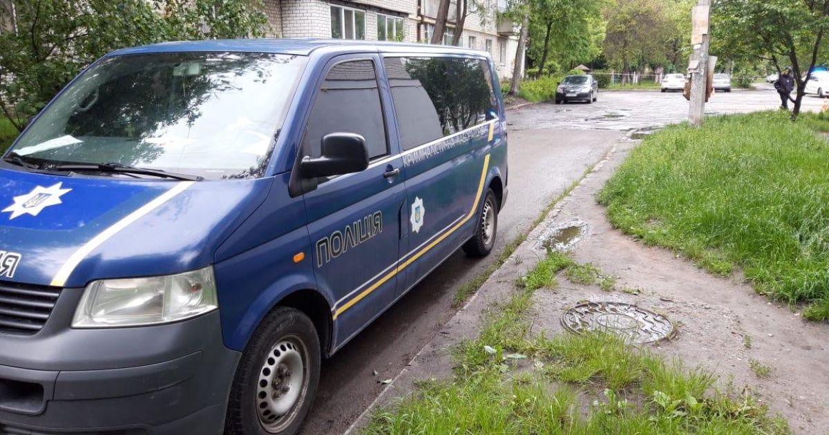 У Кам'янському чоловік до смерті відлупцював дружину і намагався втекти