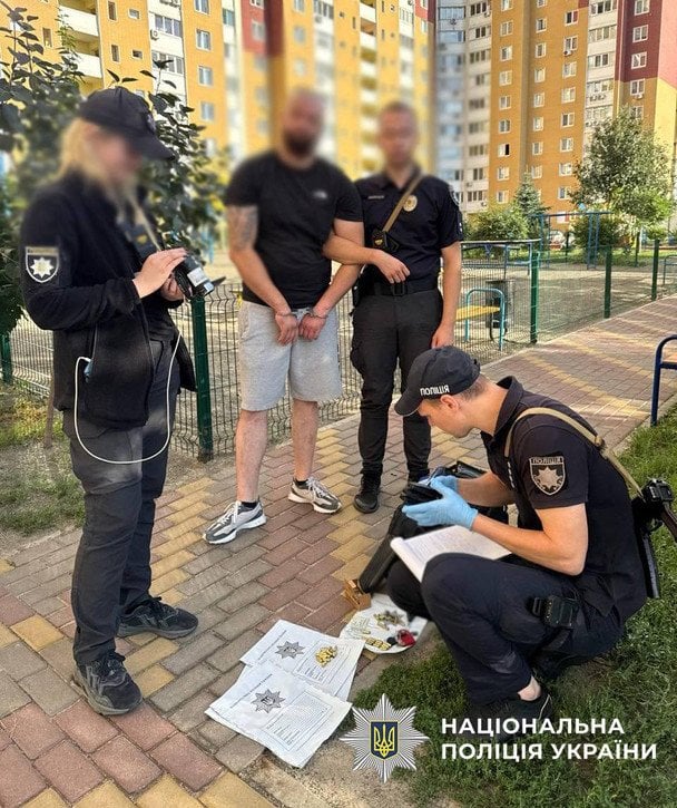 Стрельба во дворе многоэтажки в Киеве: что известно