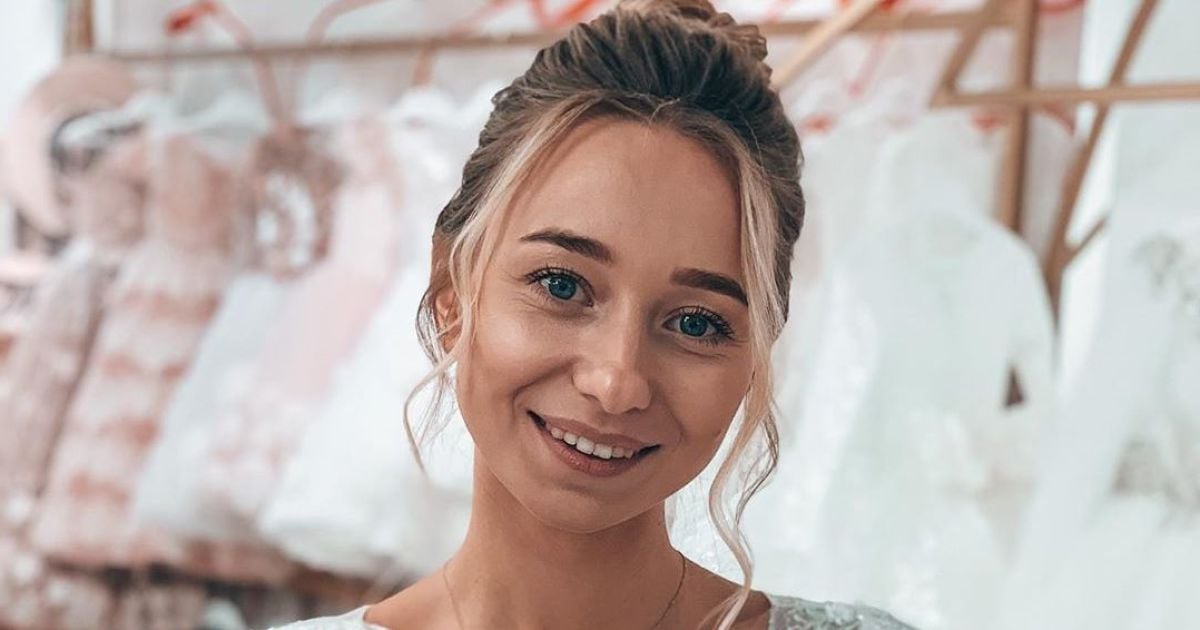 Оголена наречена Віктора Павліка показала, як "відмивається" після свого інтерв'ю