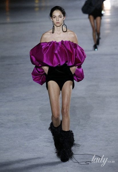 Коллекция Saint Laurent прет-а-порте сезона весна-лето 2018 / © East News