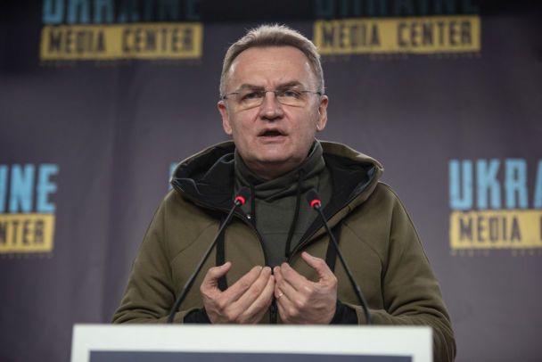 Садового облили невідомою речовиною: мер зробив заяву