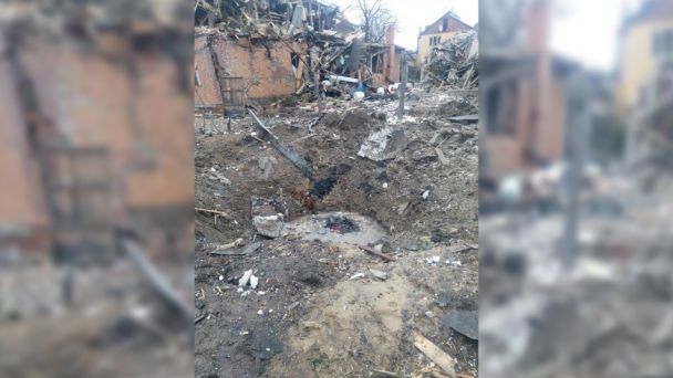 Російські війська обстрілюють і знищують будинки та мирних жителів України, фото / 
