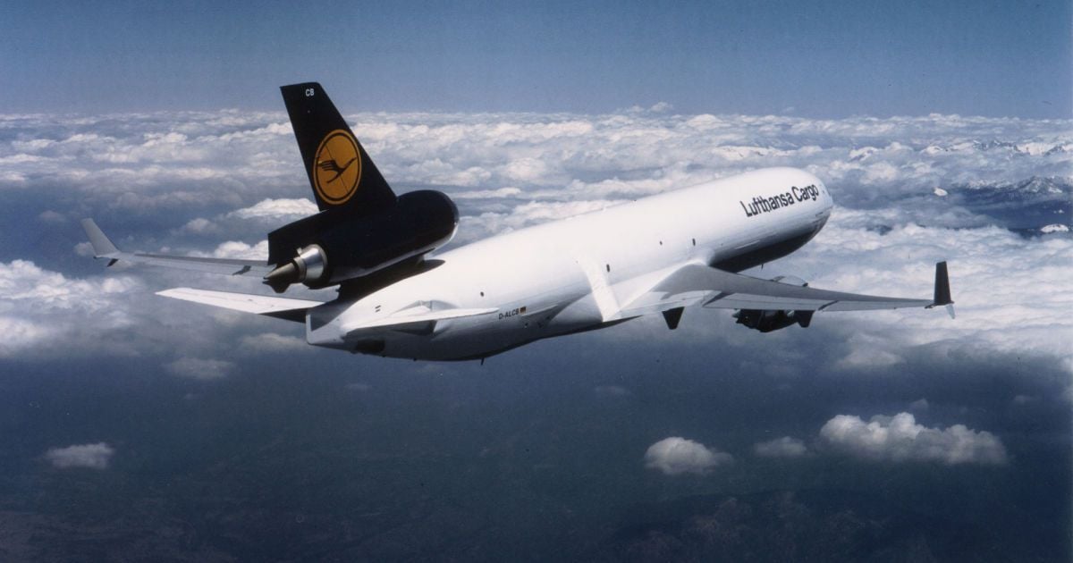 "Самолет просто падал в пустоту": видео и подробности инцидента с рейсом Lufthansa