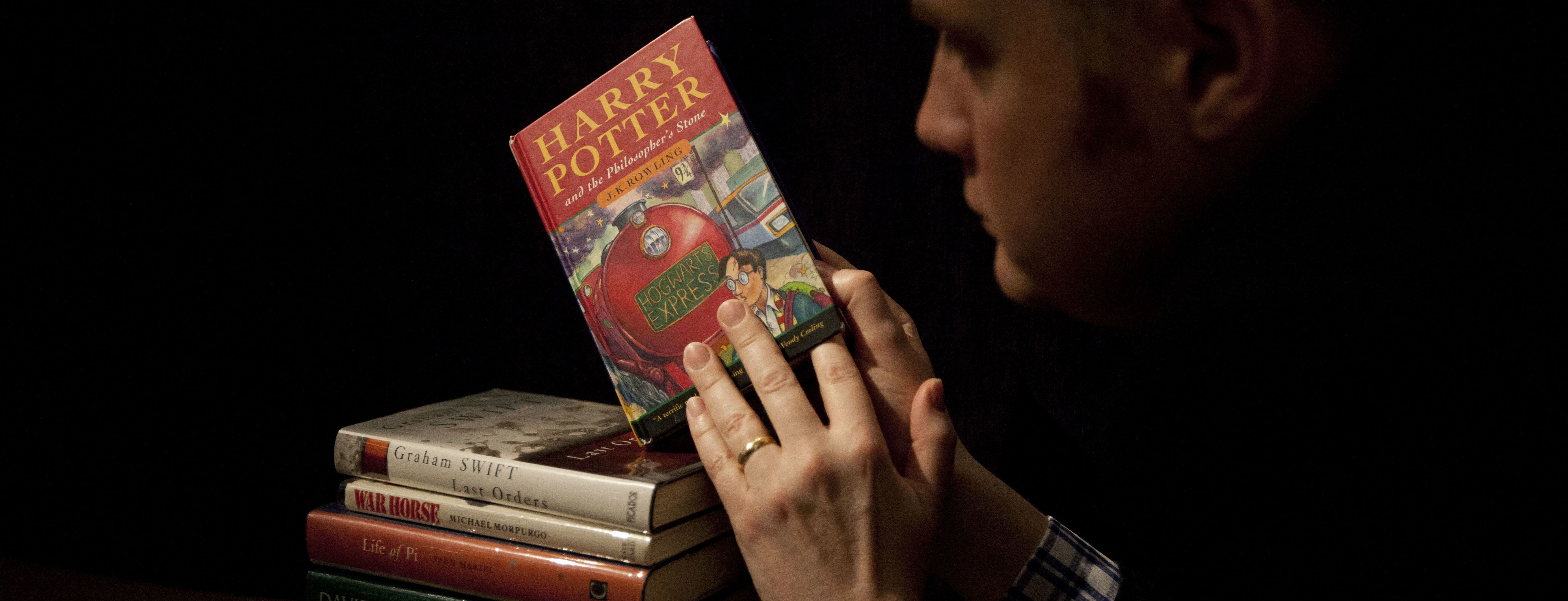 Прокляття є справжніми: у США пастор католицької школи вилучив з бібліотеки книги про Гаррі Поттера
