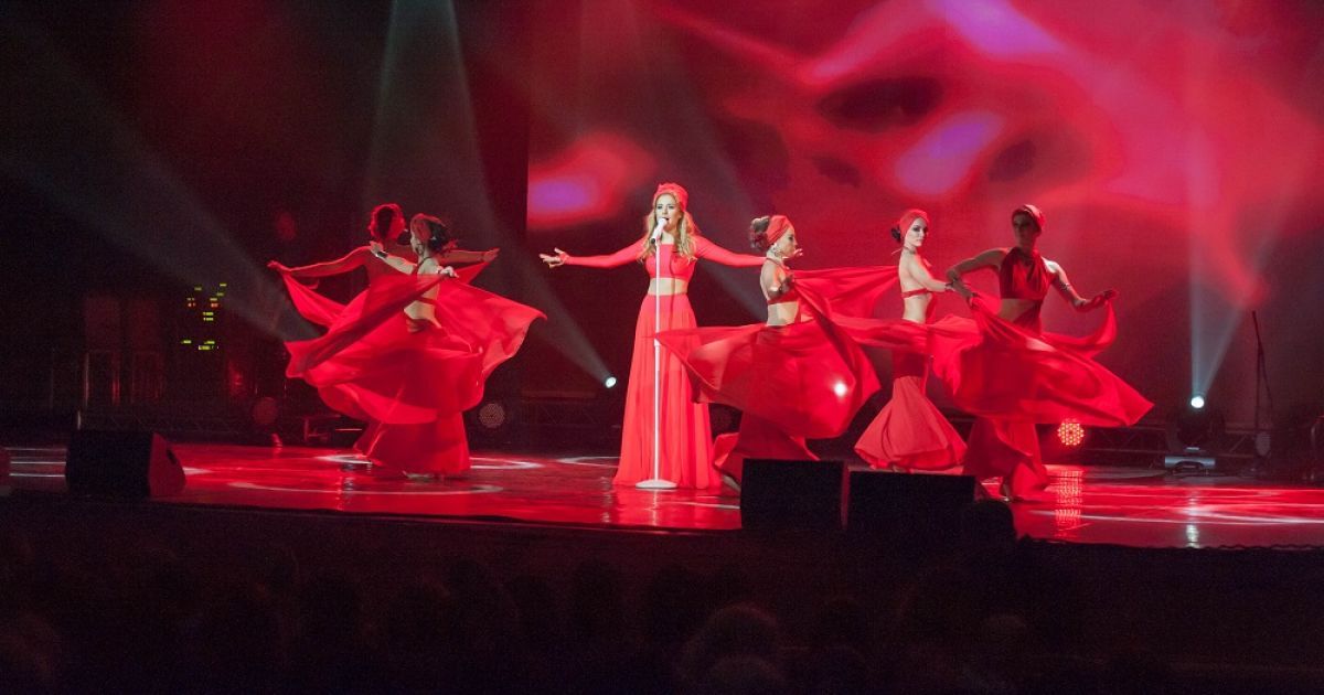 Горбачова дала сольний концерт