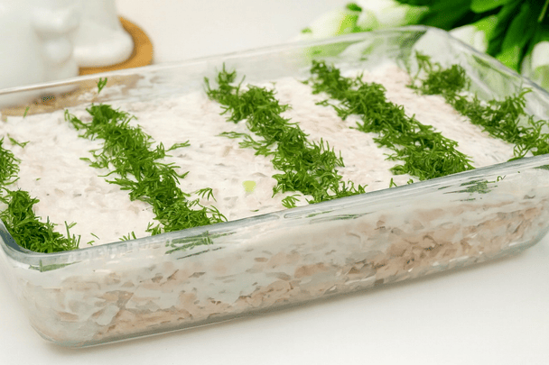 Приготуйте цей салат на Новий рік: він точно зникне з тарілок миттєво, і всі його вихвалятимуть