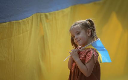 "Якщо не змогли вивчити вдома": у Польщі обурені російськомовними біженцями і пропонують вчити їх української мови