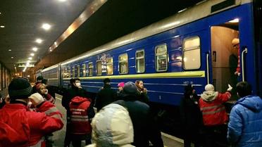 У Києві через отруєння просто з потяга госпіталізували два десятки дітей