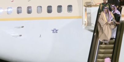 Первый визит короля Саудовской Аравии в РФ испортил конфуз в аэропорту