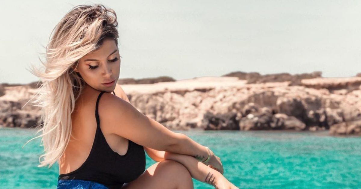 "Суперсексі". Дружина зіркового аргентинського футболіста повністю оголилася і запаморочила фанатам голови