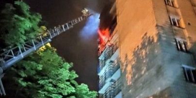 В Киеве горело студенческое общежитие: пожарным пришлось в дыму разыскивать девушку