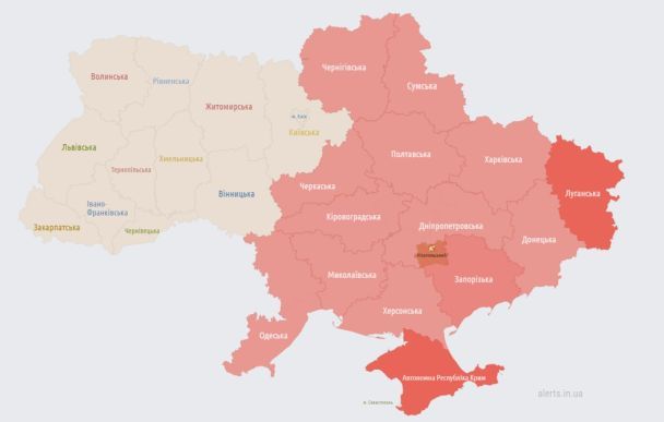 У багатьох областях України пролунали сирени. / © Фото з відкритих джерел