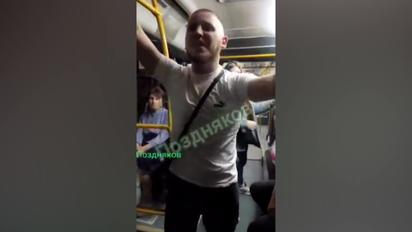 У Маріуполі підлітки поставили на місце російського військового: "Через вас війна почалася!"