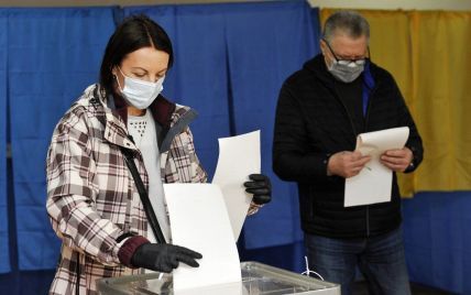 У Києві на великих дільницях бракує скриньок для голосування - спостерігачі ОПОРИ