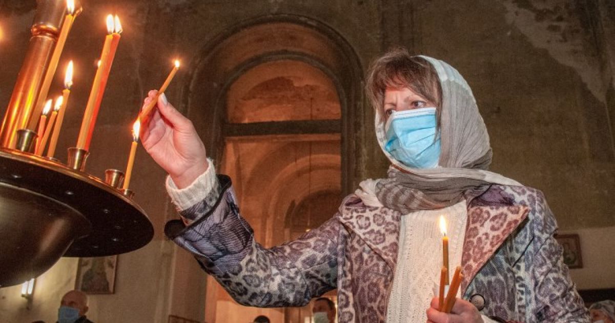 В ГСЧС объяснили, как безопасно сходить на службу в церковь на Рождество