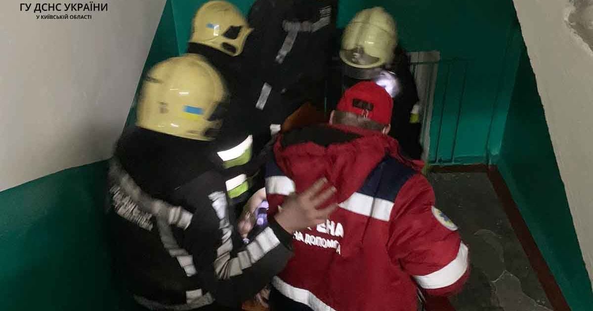 В Киевской области из-за электропростыни вспыхнул пожар в квартире (фото)