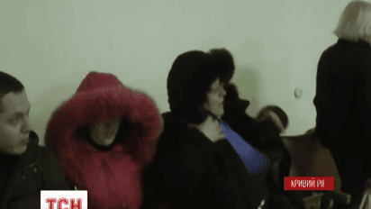 Сорвать ночные сборы распущенных районных избирательных комиссий в Кривом Роге пытались активисты