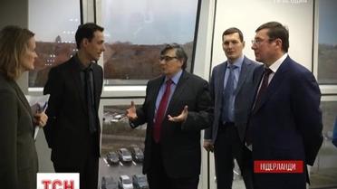 Украинский генпрокурор договаривается расследовать преступления Януковича совместно с Гаагским судом