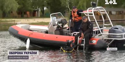 Сапери розміновують блакитне озеро в Горенці: що знайшли на дні водойми