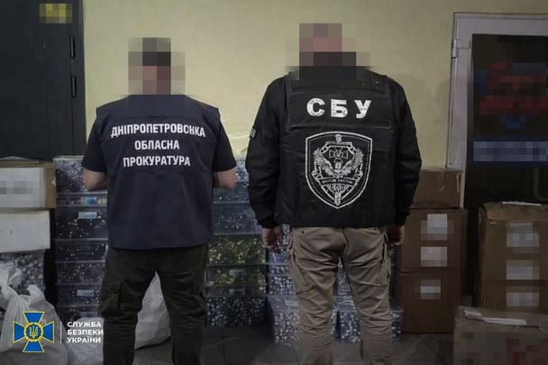 СБУ і прокуратура заблокували масштабну схему виготовлення та збуту фальсифікованих медичних препаратів / © t.me/SBUkr