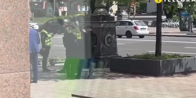 В Киеве певца MONATIK остановили представители ТЦК