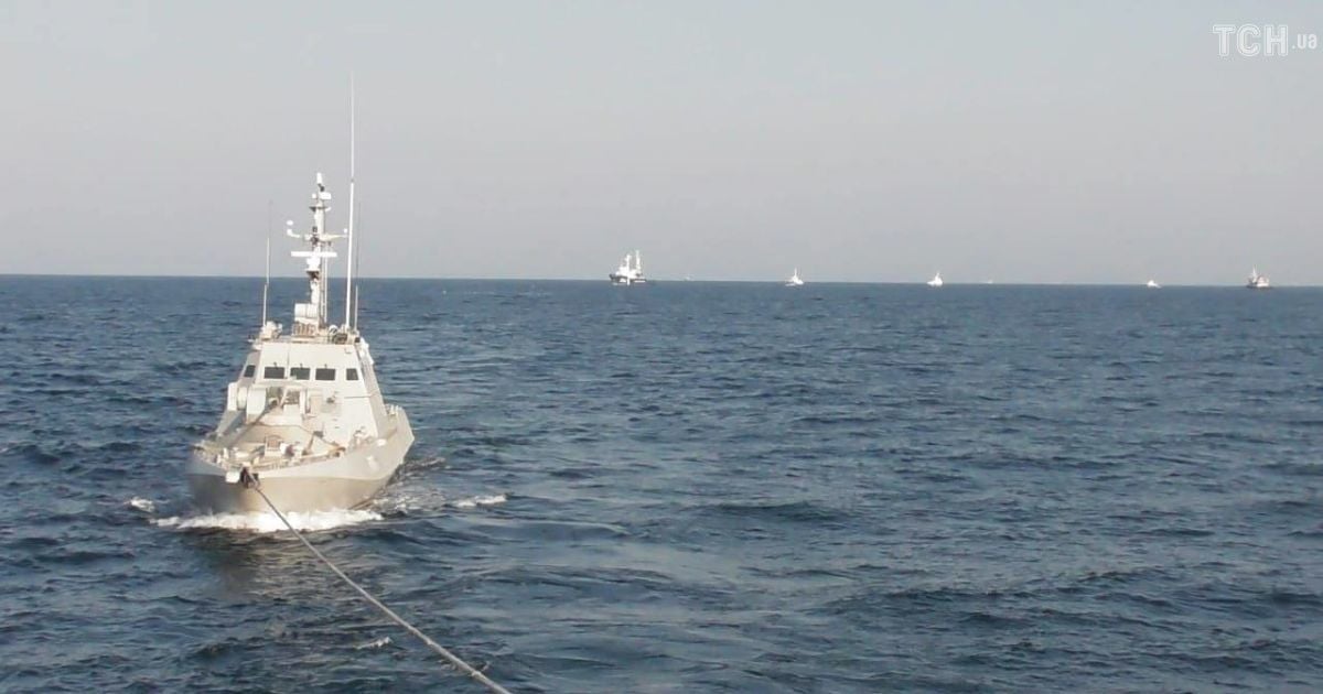 Захоплені Росією кораблі прибули до Очакова_12 / © ТСН.ua