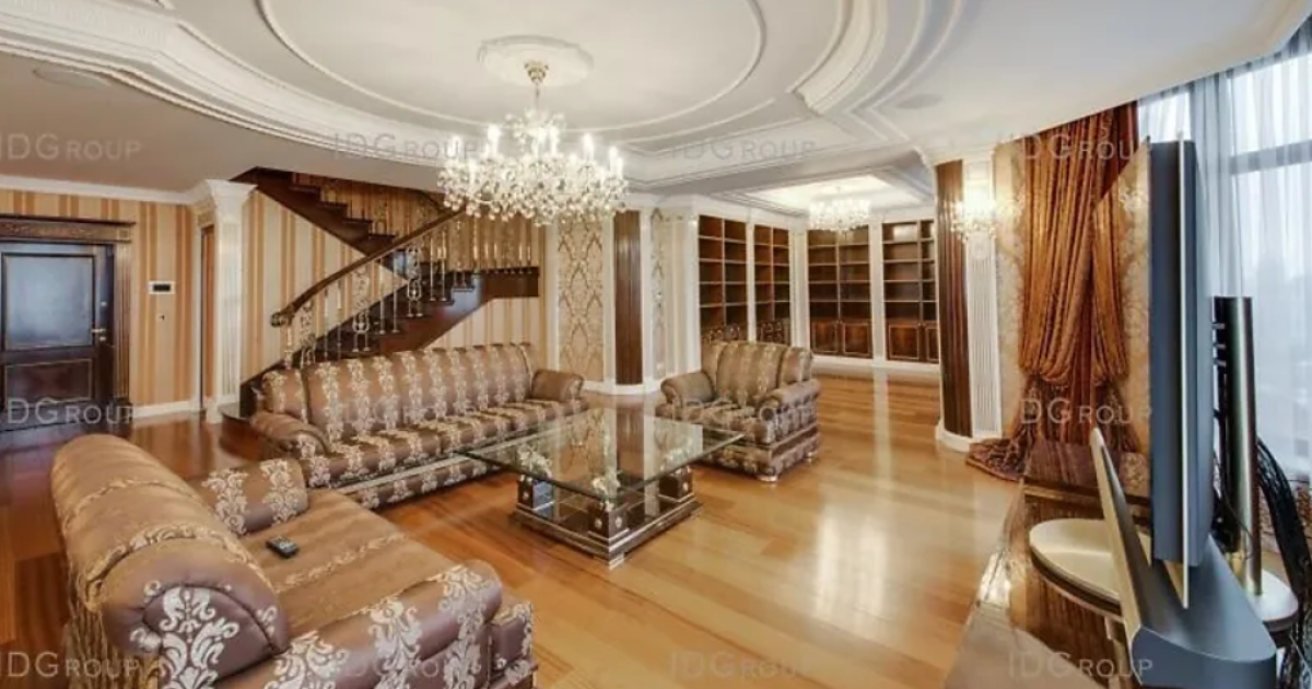 У Києві продають 10-кімнатну квартиру майже за 200 млн грн: що там є (фото)
