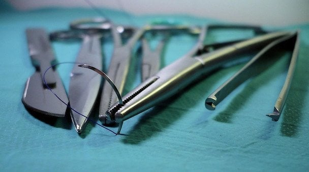 Хирург случайно отрезал пациенту пенис