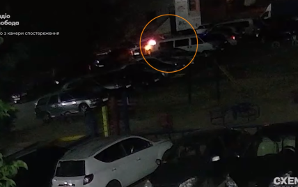 Момент підпалу автівки журналістів "Схем" потрапив на відео