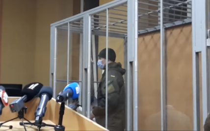 "Мне жаль тех людей": подозреваемый в расстреле пяти человек Артемий Рябчук сделал признание в суде