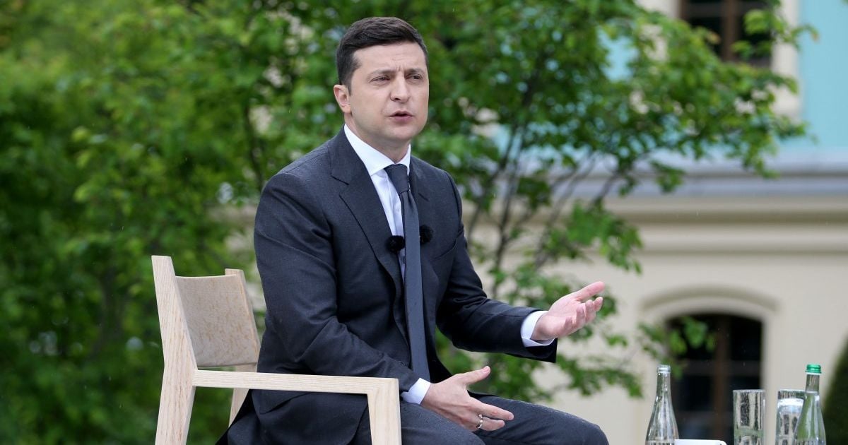 "Плівки Деркача" не показали нічого нового, а Зеленський втягує Україну у конфлікт із США – WP