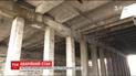 Киевляне жалуются на аварийное состояние Святошинского моста