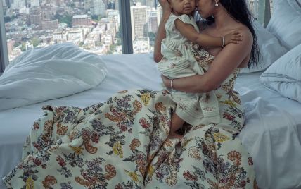 Чувственная Cardi B вместе с дочерью дебютировала на обложке Vogue