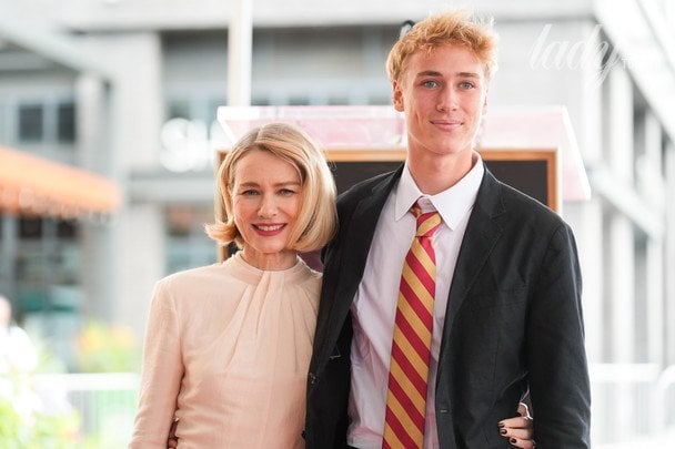 Наомі Воттс та її син Саша Шрайбер / © Associated Press